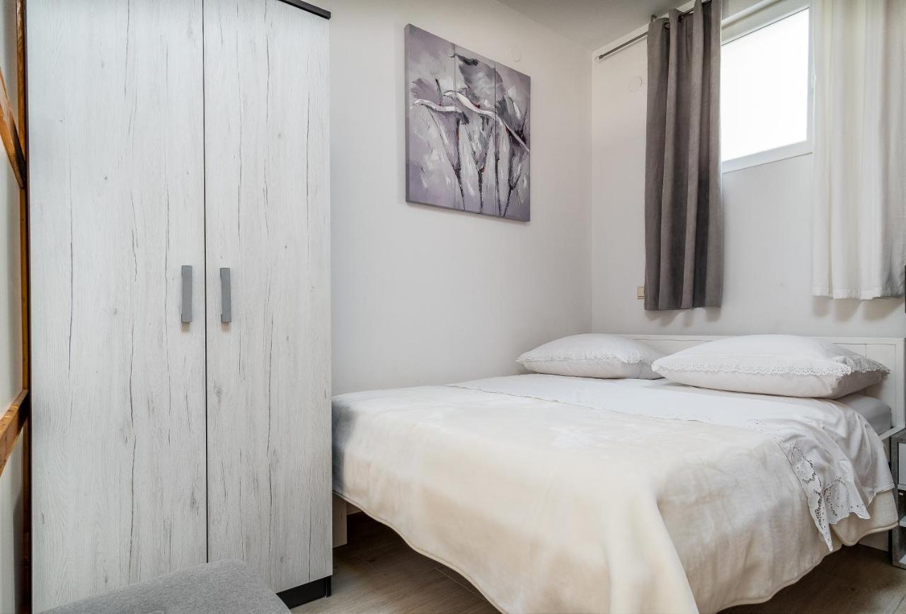 Apartment Tomas Спліт Екстер'єр фото